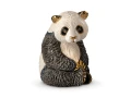 Panda siedząca, ceramiczna figurka (DE ROSA)